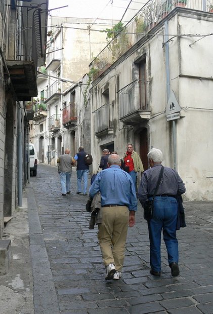 (8) Si va verso il Ristorante a Castiglione di Sicilia